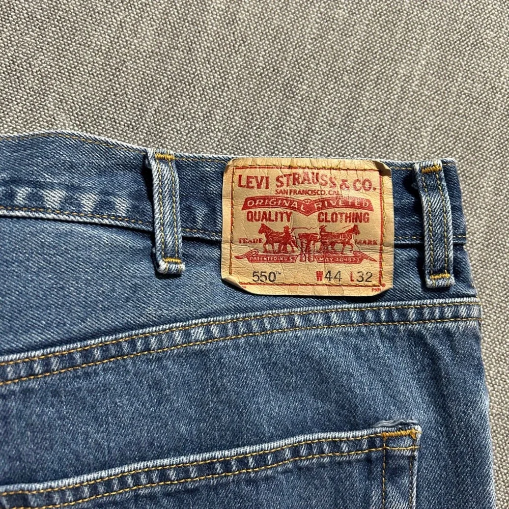 Levis 550 Relaxed Fit Mens Jeans Blue‎ Denim W44 L32 Medium Wash 100% Cotton